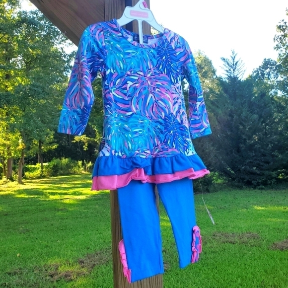 Simply Southern Matching Set Leggings & Longsleeve Ruffle Tunic - Picture 1 of 7